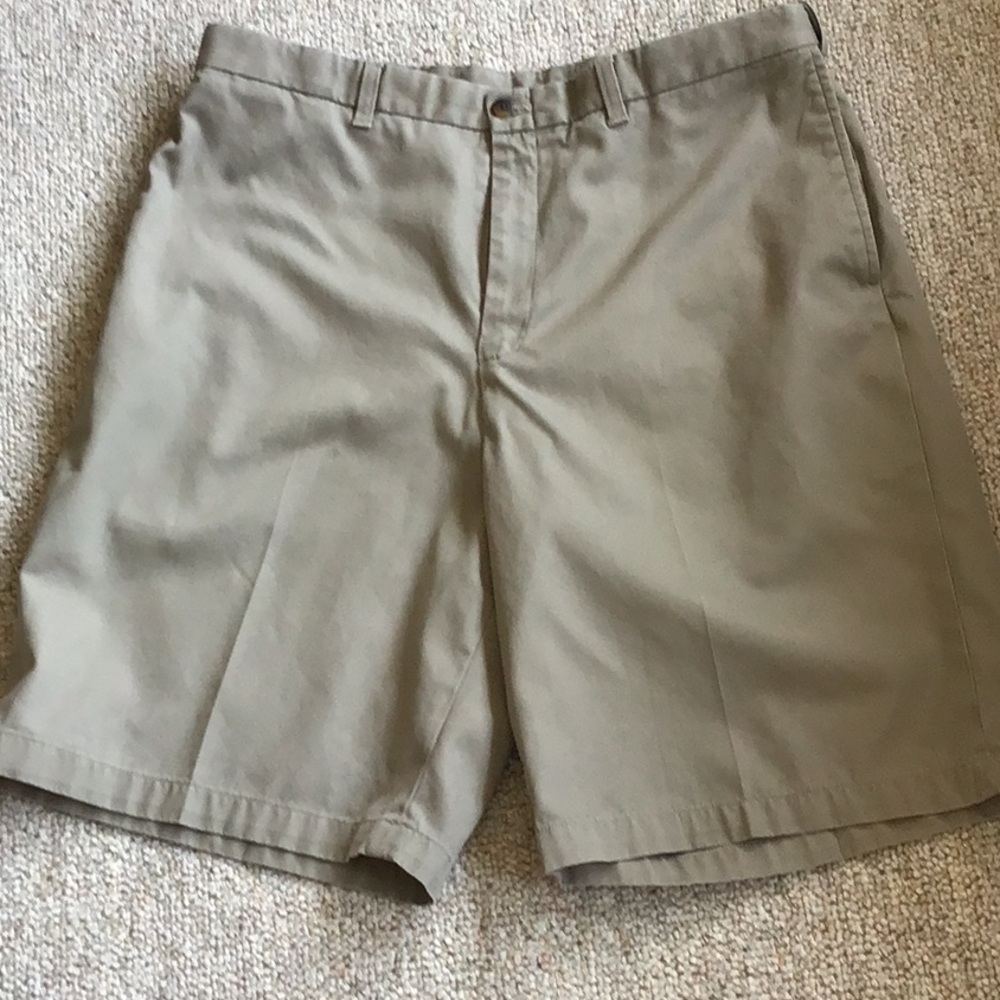Haggar Men's Tan Shorts